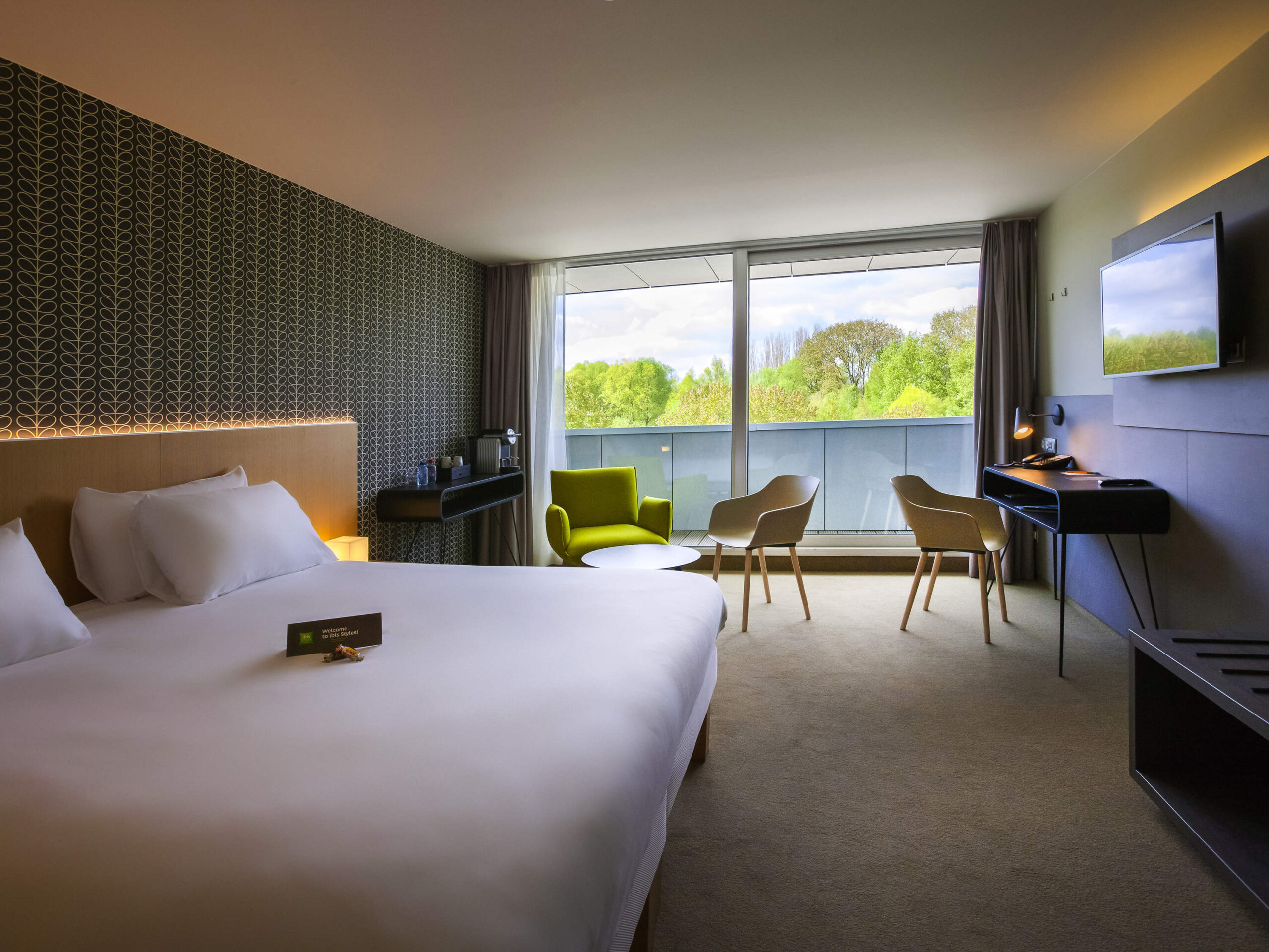 http://www.accorhotels.com/A240